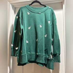 Large Maurice’s Christmas tree sweatshirt